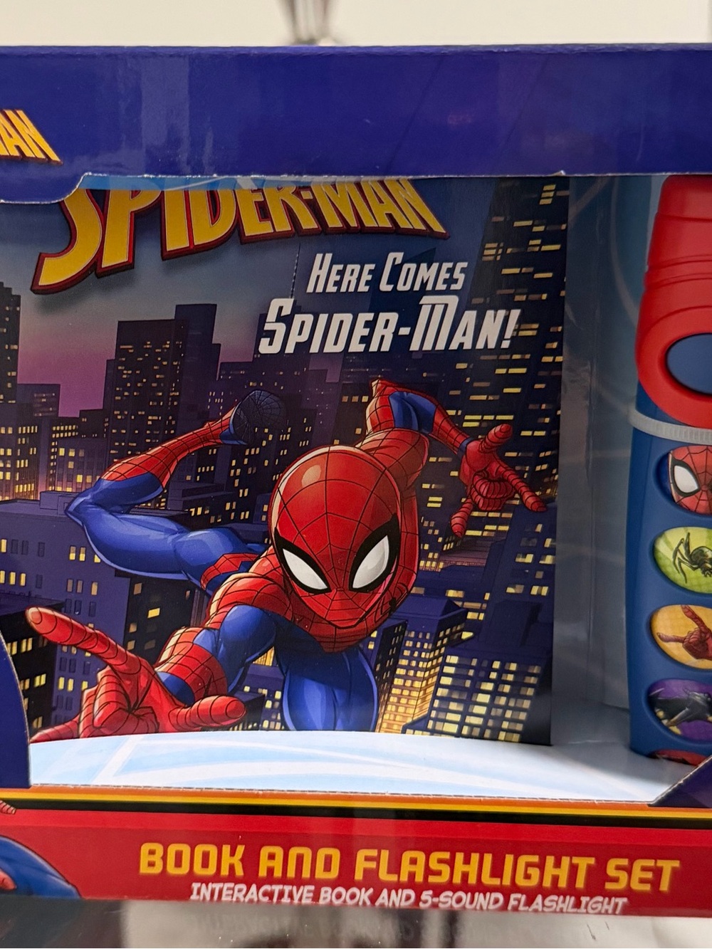 Spider-Man Red and Blue Book and Flashlight Set